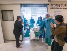 爱与奇迹：植物人母亲的非凡孕育之旅
