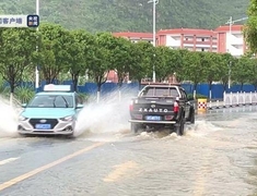 一夜暴雨 广西河池城区多处被淹
