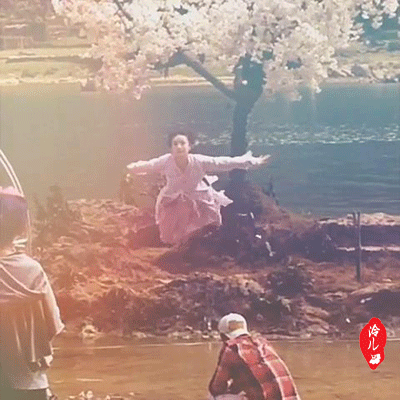 4b6044d64e3c54fdcb7dc2719667630c2512.gif