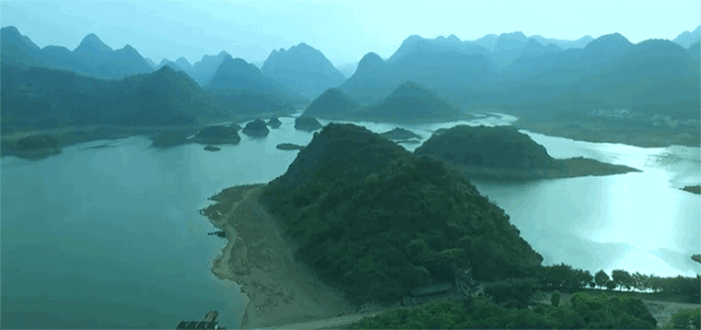 90fc251647fe425c9e3f82f594351c538077.gif